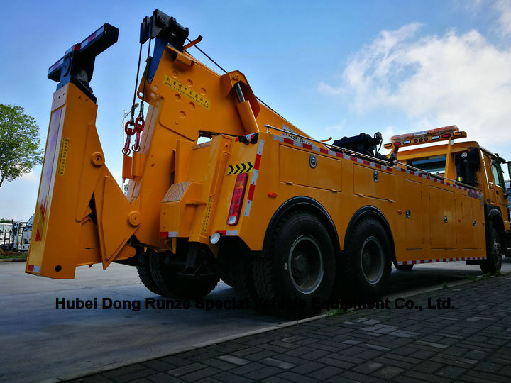 HOWO 50 Ton Heavy Duty Rotator Wreckers Tow Truck With 360 Degree Rotation