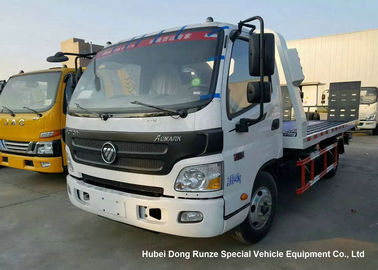 China 4 Ton Hydraulic Wrecker Tow Truck , Flatbed Recovery Truck With Cummins Engine supplier
