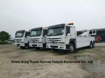 HOWO 50 Ton Heavy Duty Rotator Wreckers Tow Truck With 360 Degree Rotation supplier