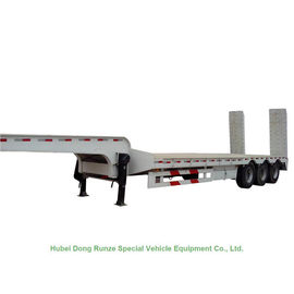 Tri Axle Gooseneck Flatbed Trailer , Lowboy Semi Trailer 12 Wheeler 60 Ton supplier