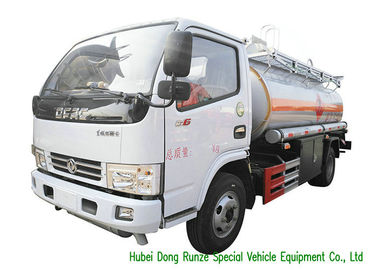 3000L - 6000L Crude Oil Tanker Truck , Mobile Fuel Oil Delivery Truck supplier