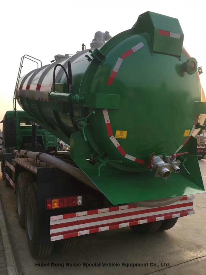 HOWO 8x4 Septic Vacuum Trucks , Sewage Removal Truck High Capacity
